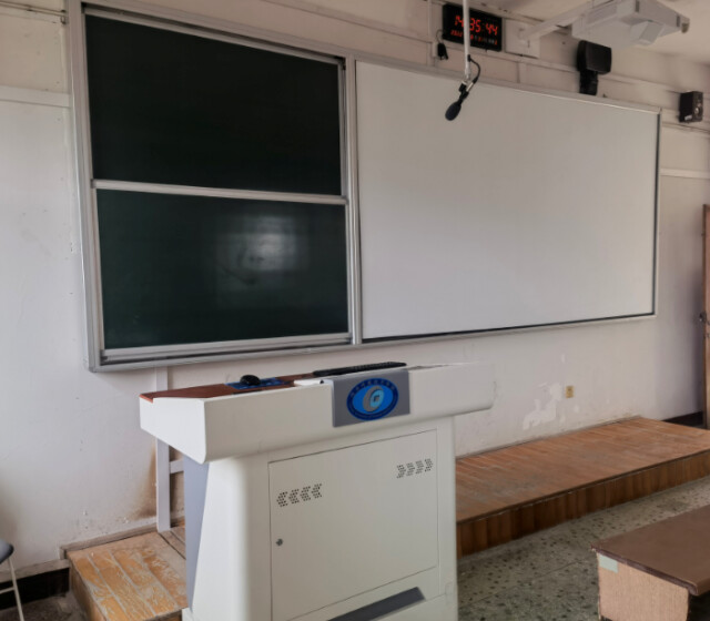 以学生为中心，竭力改善教学条件——买球官方网站多媒体教室完成整体更新迭代
