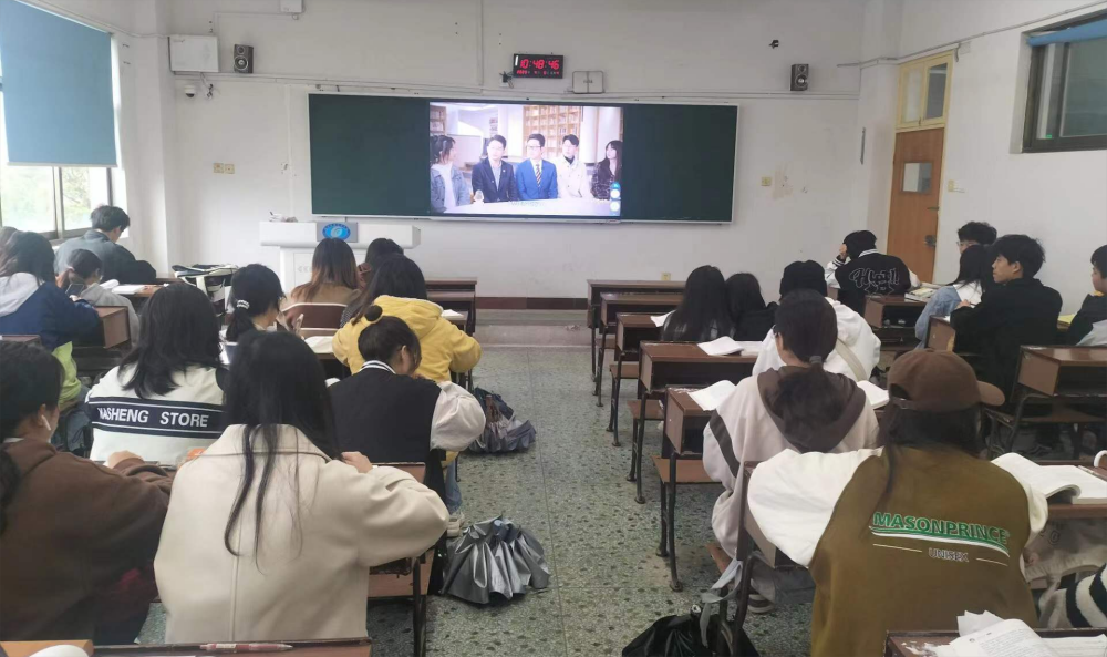 1681463754125028514.png 21行政管理班屈炳臻(1).png